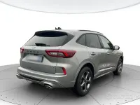 Usata Ford Kuga ST-Line 151 CV (111 kW) 2024 Grigio daytona SUV