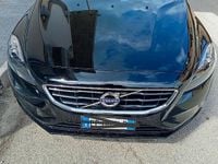 Usata Volvo V40 R-Design Momentum 115 CV (84 kW) 2013 Nero Berlina