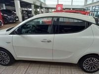 Usata Lancia Ypsilon Gold 69 CV (50 kW) 2023 Bianco Utilitaria