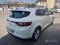 Usata Renault Mégane IV Business 90 CV (66 kW) 2018 Bianco Berlina