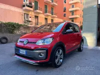 Begagnad VW up! 75 HK (55 kW) 2017 Röd Halvkombi
