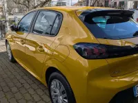 Usata Peugeot 208 Active 75 CV (55 kW) 2023 Oro Utilitaria