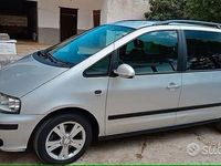 Usata Seat Alhambra Reference 140 CV (102 kW) 2010 Argento Monovolume