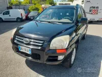 Usata Kia Sportage Active 140 CV (102 kW) 2008 Nero SUV