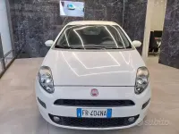 Usata Fiat Punto Young 77 CV (56 kW) 2015 Bianco Utilitaria