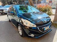 Usata Peugeot 208 Active 82 CV (60 kW) 2013 Nero Utilitaria