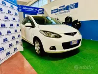 Usata Mazda 2 75 CV (55 kW) 2010 Bianco Utilitaria