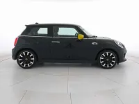 Usata Mini Cooper SE 135 kW (184 CV) 2021 Enigmatic black mini yours Utilitaria