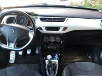 Usata Citroën DS3 79 CV (58 kW) 2011 Bianco Utilitaria
