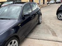 Usata BMW 118 122 CV (89 kW) 2007 Nero Utilitaria