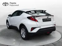 Usata Toyota C-HR Active 122 CV (89 kW) 2023 Bianco SUV