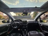 Usata Peugeot 208 GT-line 110 CV (80 kW) 2017 Nero Utilitaria
