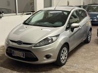 Usata Ford Fiesta Titanium 82 CV (60 kW) 2010 Grigio Utilitaria