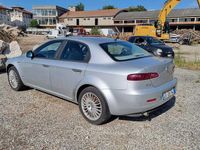 Usata Alfa Romeo 159 140 CV (102 kW) 2009 Argento Berlina