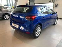 Usata Dacia Sandero 101 CV (74 kW) 2023 Blu iron Berlina
