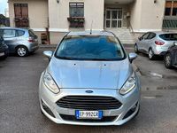 Usata Ford Fiesta Titanium 75 CV (55 kW) 2013 Grigio Utilitaria