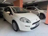 Usata Fiat Punto Street 69 CV (50 kW) 2014 Bianco Utilitaria
