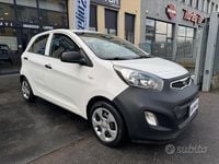 Usata Kia Picanto Style 69 CV (50 kW) 2011 Bianco Utilitaria
