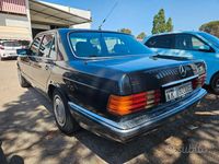 Begagnad Mercedes 300 SE 188 HK (138 kW) 1990 Svart Sedan