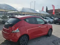 Gebraucht Lancia Ypsilon Platinum 69 PS (50 kW) 2018 Rot Kleinwagen