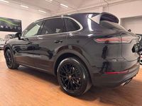 Usado Porsche Cayenne 441 CV (324 kW) 2018 Negro SUV