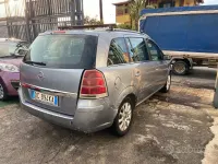 Usata Opel Zafira Club 120 CV (88 kW) 2006 Grigio Monovolume
