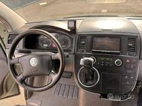 Begagnad VW Multivan Highline 174 HK (127 kW) 2007 Grön Minibuss