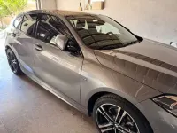 Usado BMW 118 M Sport 150 HP (110 kW) 2024 Cinzento Citadino