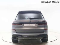 Usata BMW X7 M Sport 352 CV (258 kW) 2025 Frozen pure grey metallizzato SUV