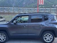 Używany Jeep Renegade Limited 140 KM (102 kW) 2019 Szary SUV