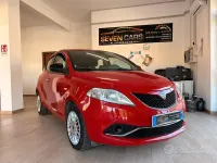 Usata Lancia Ypsilon Gold 69 CV (50 kW) 2017 Rosso Utilitaria
