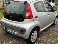 Usata Peugeot 107 Urban Move 68 CV (50 kW) 2008 Grigio Utilitaria