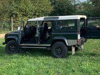 Usata Land Rover Defender SE 122 CV (89 kW) 2009 Verde Station wagon