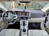 Usata Volvo V40 CC Momentum 150 CV (110 kW) 2015 Station wagon