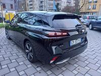 Usado Peugeot 308 Allure 131 CV (96 kW) 2022 Negro Familiar