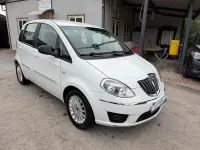 Usata Lancia Musa 95 CV (69 kW) 2012 Bianco Monovolume
