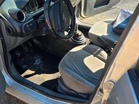 Usata Ford Fiesta 90 CV (66 kW) 2003 Grigio Utilitaria