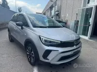 Usata Opel Crossland Elegance 110 CV (80 kW) 2024 Grigio SUV
