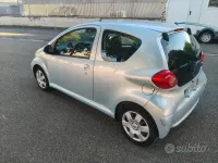 Usata Toyota Aygo 68 CV (50 kW) 2006 Blu Utilitaria