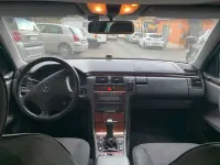 Usata Mercedes E200 163 CV (119 kW) 2001 Argento Berlina