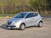 Usata Lancia Ypsilon 69 CV (50 kW) 2015 Grigio Utilitaria