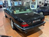 Usata Jaguar XJR 325 CV (239 kW) 1995 Nero Berlina