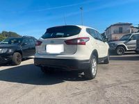 Usata Nissan Qashqai Tekna 131 CV (96 kW) 2016 Bianco SUV