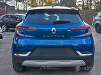 Usata Renault Captur Techno 101 CV (74 kW) 2023 Blu SUV