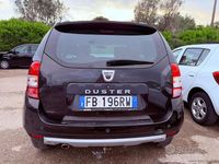 Usata Dacia Duster Lauréate 110 CV (80 kW) 2016 Nero SUV
