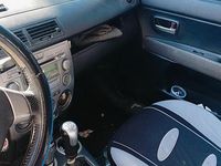 Usata Mazda 2 68 CV (50 kW) 2005 Blu Utilitaria