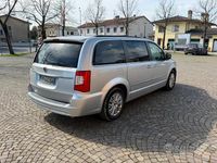 Usata Lancia Voyager 2012 Grigio Monovolume