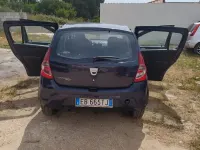 Usata Dacia Sandero Ambiance 74 CV (54 kW) 2010 Blu Berlina