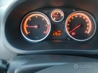 Usata Opel Corsa Edition 95 CV (69 kW) 2014 Argento Berlina