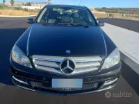 Usata Mercedes C200 136 CV (100 kW) 2010 Nero Berlina